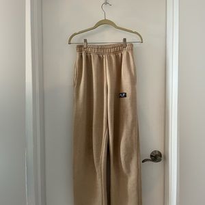 PRETTYLITTLETHING sweatpants